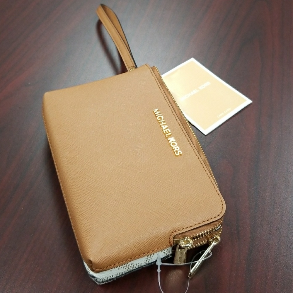 NWT Michael Kors Jet Set Travel Wrislet - Picture 8 of 8